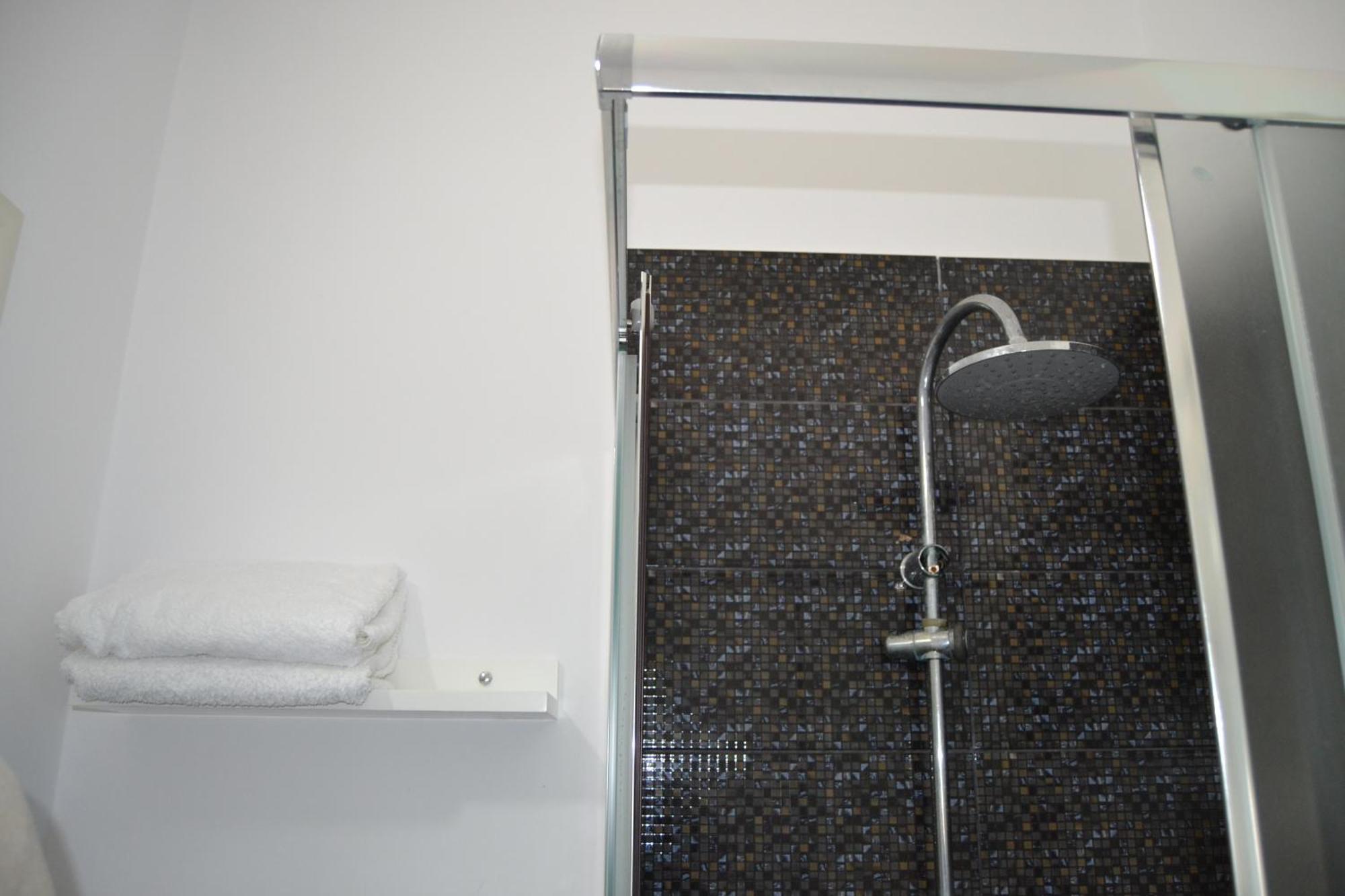 Hotel Kodra E Godenve Vile-Ballaj Habitación foto